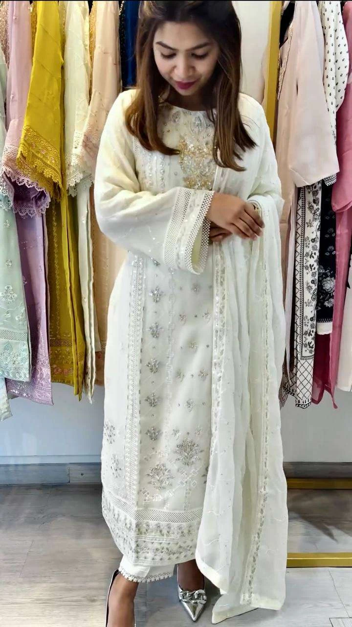 Vardan Ethnic Md 3006 Fox Georgette Wholesale Pakistani Readymade Salwar Suit — Wholesale Salwar Suits, MPA wholesale from Surat — view 5